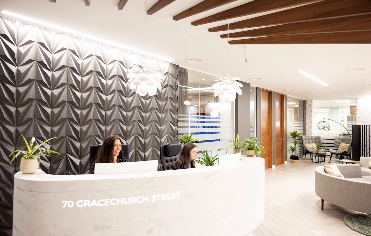 628fa25f3275e54a3 at Black Meeting Room Meeting room in London, United Kingdom