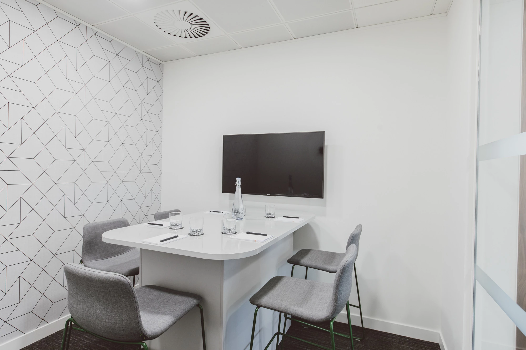 629518aa7d0c0076a at Flanagan Meeting Room Meeting room in Hayes, United Kingdom