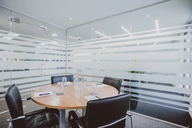 629e4a88cc0186081 at Dakola Meeting Room Meeting room in Crawley, United Kingdom